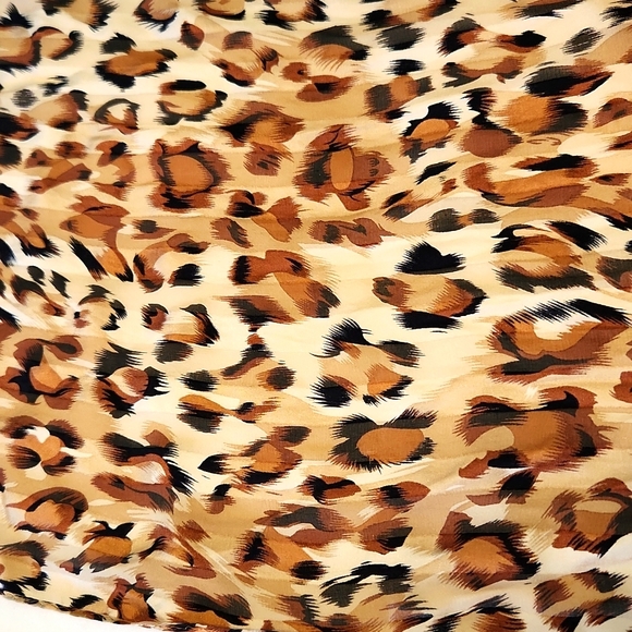 Echo Cheetah Print Silk Rectangular Scarf 10 x 60" - Picture 6 of 7